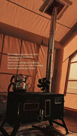 S T O R Y L İ K #📌  Ben saflığıma kızdım ama onlar, şeytanlığından utanmadı... Bazı insanlar diyorum:yorulduğuma değmedi.. Her yol insanı,bir yere götürmezmiş.. Bazen de kendine getirirmiş.. #paylaşmalıkvideo #keşfetteyizzz #gününsözü #storylikvideolar 