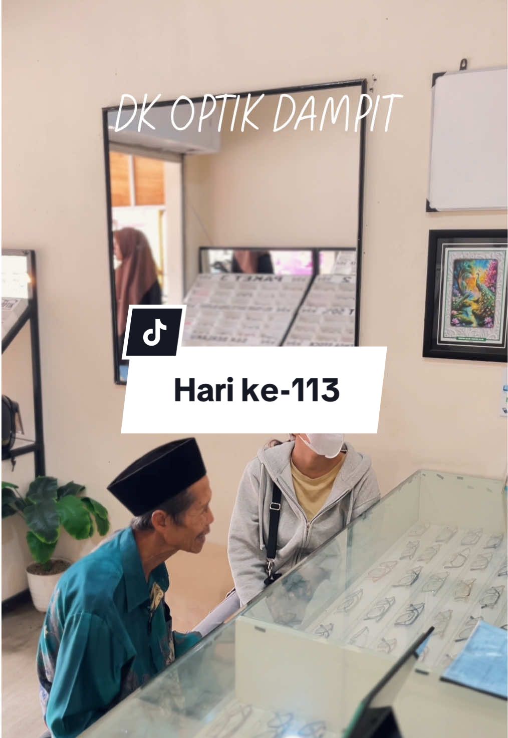 Sudah tau kan Optik paling murah dan bagus di Dampit? 😌 DK OPTIK DAMPIT by David Kacamata  Pusat kacamata murah, berkualitas dan bergaransi  WA 087736181341 #dkoptikdampit #optikdampit #kacamatamurahdampit #dampit 