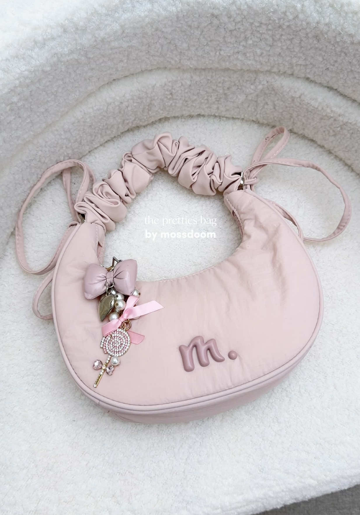 Warna pink nya udah restock yaa! #sylviebag #mossdoom #taswaterproof #tascantik #sipalingaffiliate 