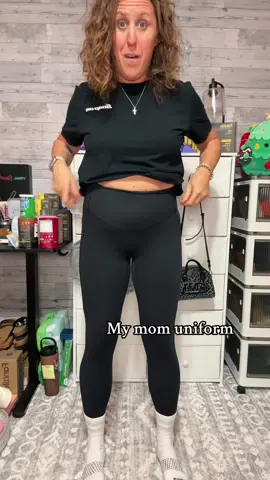 The mom fall outfit @Halara #halara #halaraleggings #leggings #tiktokshopholidayhaul 