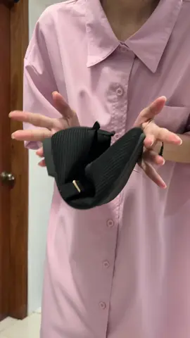 Bendable Doll Shoes!! Omg tagal ko n gusto bumili neto kaso ang mahal nya, buti n lng nakita ko to sa mia shoes!! #dollshoes #flatshoes #maryjaneshoes #blackshoesforwomen #flatsandals 