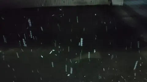 ủa mới đầu tháng 12 mừ😤tuyết đầu mùa🌨☃️❄