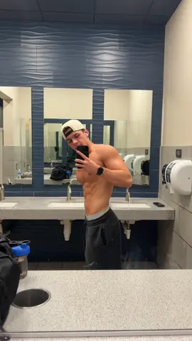 #Fitness #pump #GymTok #model #fyp 