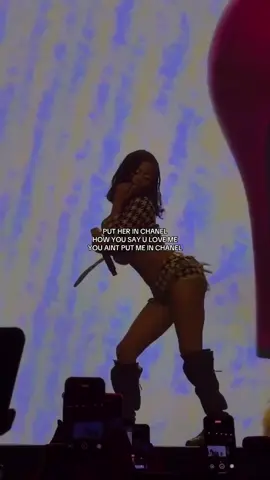 Tyla performing Chanel for the first time ever in Philippines #tylachanel #chaneltrend #tylachaneldance 