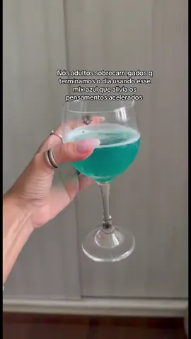 Todo adulto precisa pra aguentar o peso dos dias 🥹🤍 #autocuidado #sobrecarregado #fypシ゚ 