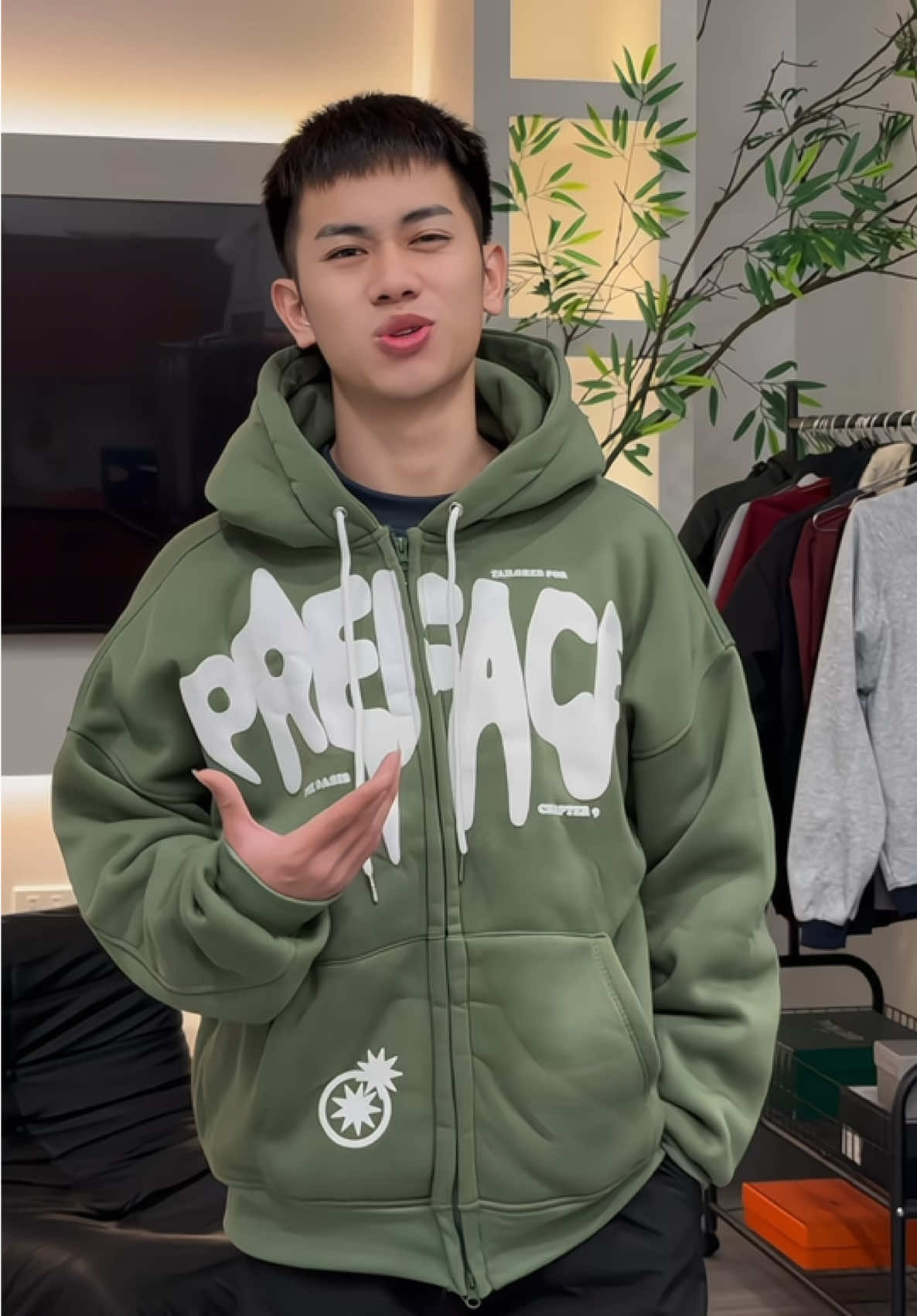 Áo Khoác Nỉ Bông In Nổi Boxy