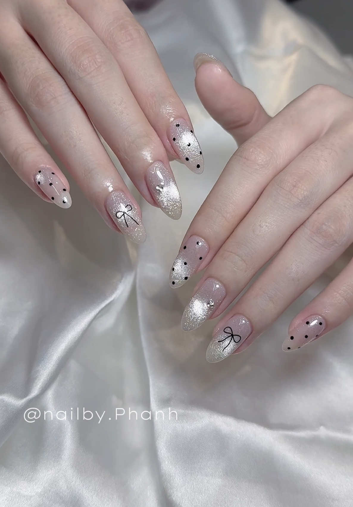 Khách bảo “ Mẫu nail đẹp nhất trong năm nay của em “ 🤭 ừmm thì đẹp thiệttt 😂✨ #nailtrandainghia #nailhaibatrung #naildesign #tiemnaildephanoi #nailxinh 