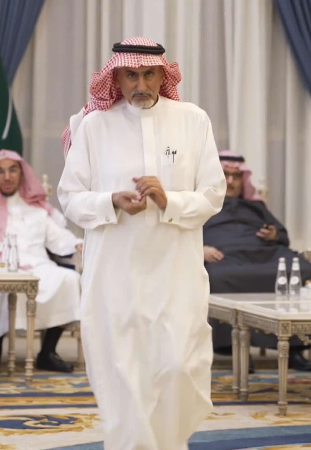 ‏ زيارة صاحب السمو الملكي الأمير عبد العزيز بن أحمد بن عبد العزيز آل سعود  لرجل الاعمال صالح بن  عبدالله العسكر في قصره  . . . #صالح_العسكر #الخرج #الرياض #السعودية #الامير_عبدالعزيز_ال_سعود 