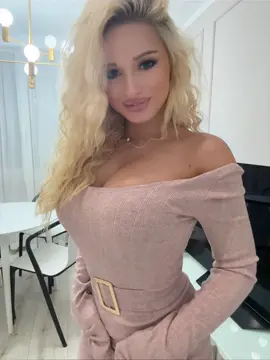 @TrenerKasia77 @trenerKasia7 cóż za sukienka 🥵