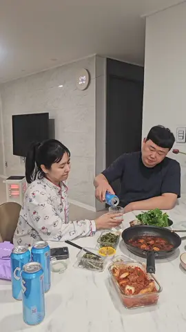 마누라한테 장난치기없기 #music #부부일상 #부부틱톡 