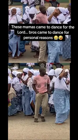 A peaceful women’s fellowship procession turned into unexpected comedy when this guy jumped in and started rocking the mamas like it’s a dancehall party. The reactions alone narrate the whole story! 😂💀#StreetVibes #NaijaComedy  #FunnyClips #viralvideos #explore 