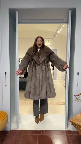 Paga in 12 comode rate e all’attivazione del servizio la pelliccia sarà subito tua! 😍#furseason #fyp #fur #pelliccia #christmaspresents 