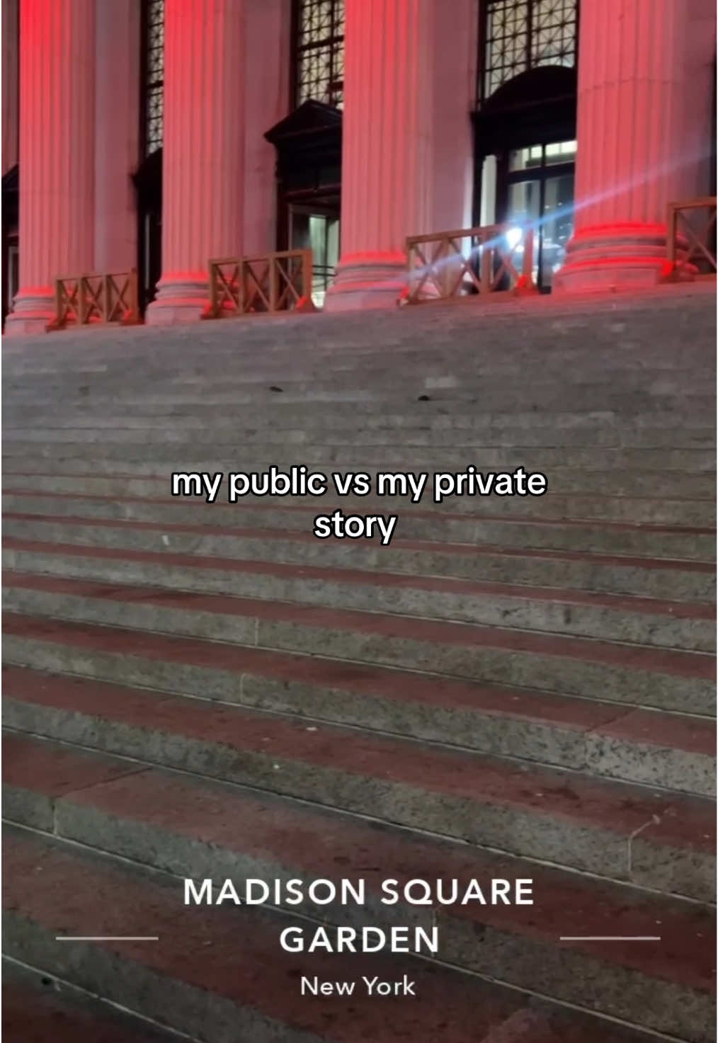 ain’t gonna let no rat ruin a good photoshoot opportunity (you can still see them in the back too😭) #collegelife #famous #relatable #viral #nycrats #nyc #newyorkcity 