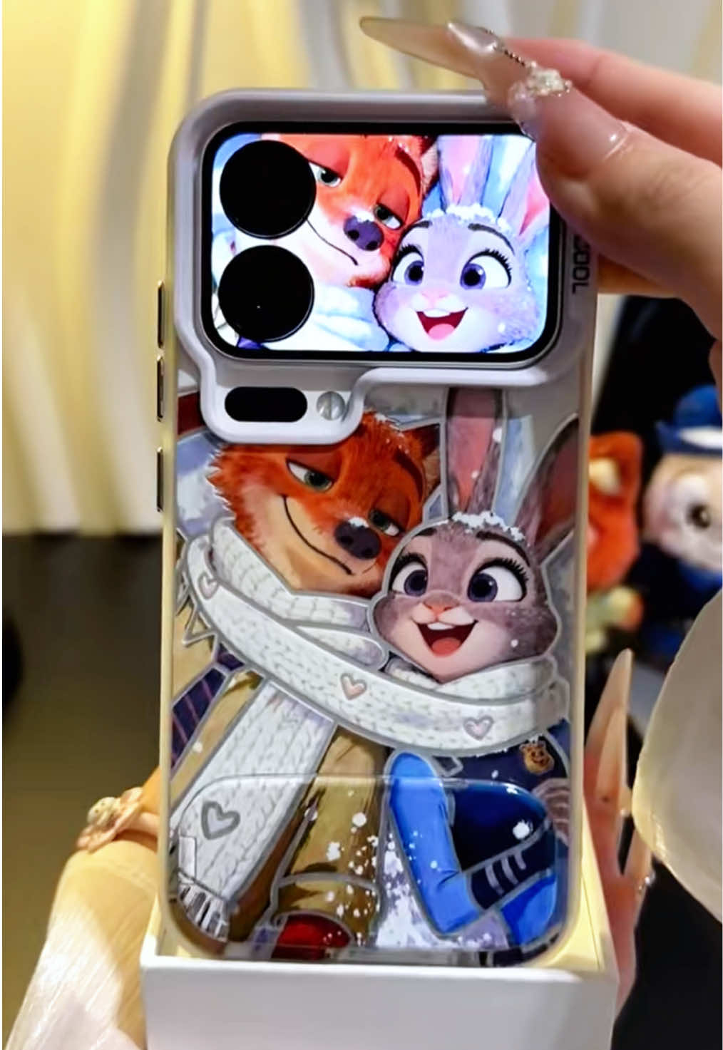 Ốp đôi “đồng nghiệp” Thỏ Cáo 