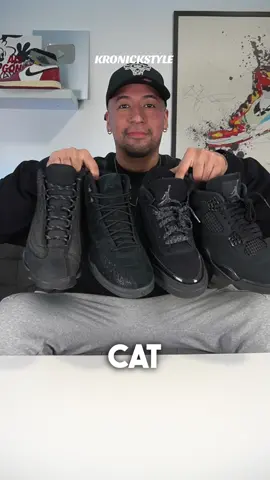 Los “Black Cat” están más de moda que nunca… pero no todos los modelos han gustado. Hoy te enseño los 3 Jordan Black Cat más criticados: Spizike Low, Jordan 4 RM y Jordan 4 NET. Tres siluetas negras, tres enfoques distintos… y opiniones MUY divididas. ¿Cuál es el peor para ti? 👀🔥 Déjamelo en los comentarios y sígueme para más contenido de sneakers. • • • #jordan4blackcat #jordan4 #blackcat4s #airjordan #sneakers     