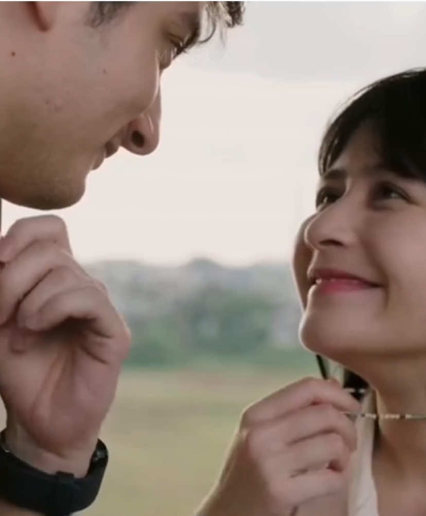 Film cinta beda agama lagi guys☹️ #patahhatiyangkupilih #bryandomani #prillylatuconsina #filmindonesia #fyp 