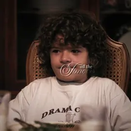 ‼️S5 SPOILERS‼️ ~ can‘t believe people are hating him for grieving the death of one of his closest friends ~ scps: asirepacks on insta ~ tags: #strangerthings #strangerthings5 #dustinhenderson #dustinhendersonedit #edit 