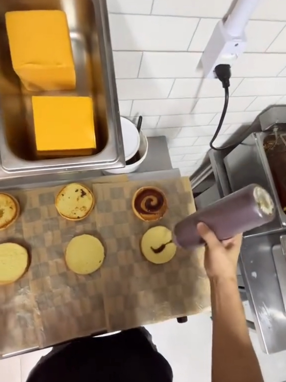 Preparing the best and cleanest hamburger in the world