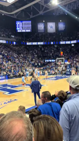 Derek Dixon clutch time🤫#uncbasketball #northcarolina #ncaa 