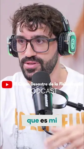 💥🏋️ MANIPULAR PARA PODER MOVERSE 🏋️💥 👉 En el reel de hoy del Cajón Desastre de la Fisioterapia, Xavi Grevol comenta que trabaja con muchos atletas de CrossTraining, su deporte preferido. 🔧 En este tipo de pacientes, explica que las maniobras de manipulación tienen un papel clave: generan un alivio rápido, inmediato y funcional. 🟢 ¿El objetivo? Que ese alivio permita llegar a la parte realmente importante de la sesión: el ejercicio. 💪 Cuando el paciente puede moverse antes y con menos dolor, el abordaje activo es mucho más eficaz, y la recuperación avanza más rápido. 🔥 Manipulación como herramienta… ejercicio como solución. #fisioterapia #crosstraining #movimiento #manipulaciones #dolor    