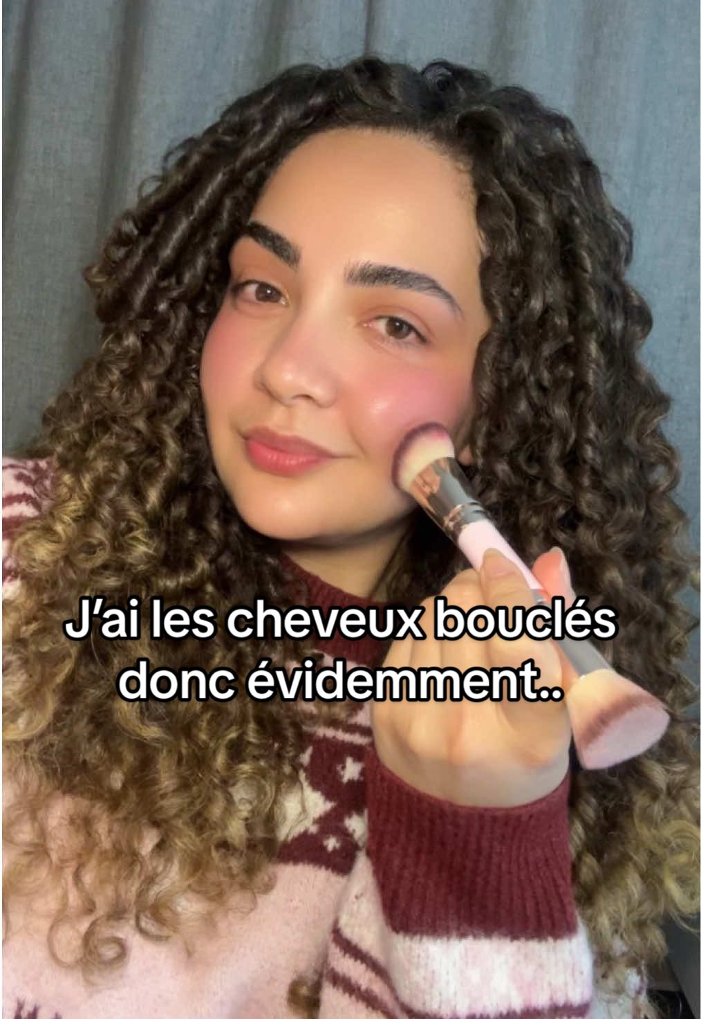 Vous êtes d’accord les filles ?? 😆 #cheveuxbouclés #skincare #fyp #pourtoi #curly  Sérum acide hyaluronique : @PUCA - PURE & CARE @NORMAL France  Crème hydratante: @PURITO SEOUL @Stylevana @YesStyle  Sérum glow : @Beauty of Joseon  Blush : @SHEGLAM @SHEIN France @SHEIN  Lip gloss : @essence.cosmetics 