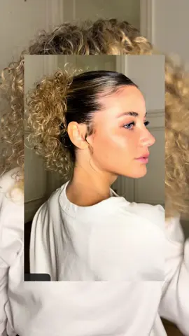 publicité | Tuto placage + raie et chignon Curly avec Fructis Méthode Boucles par @Garnier 💚 Parfait pour les fêtes de fin d’année 🫱🏼‍🫲🏽✨ #GarnierFr #GarnierHaircare #FructisMethodeBoucles