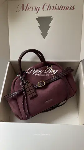 adding this classy suede bag from Mossdoom to your wish list 🎁⭐️ #bag #suadebag #mossdoom #mossdoombag #slingbag 