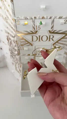 $750 Dior Advent Calendar Day 3⭐️🎄 @Diorbeauty   #dioradventcalendar #diorholiday #diorbeauty #diorcircusofdreams #diorbeautylovers