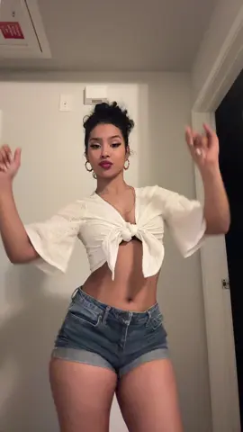 Una punta 😜 #baile #puntacatracha #puntagarifuna #viral