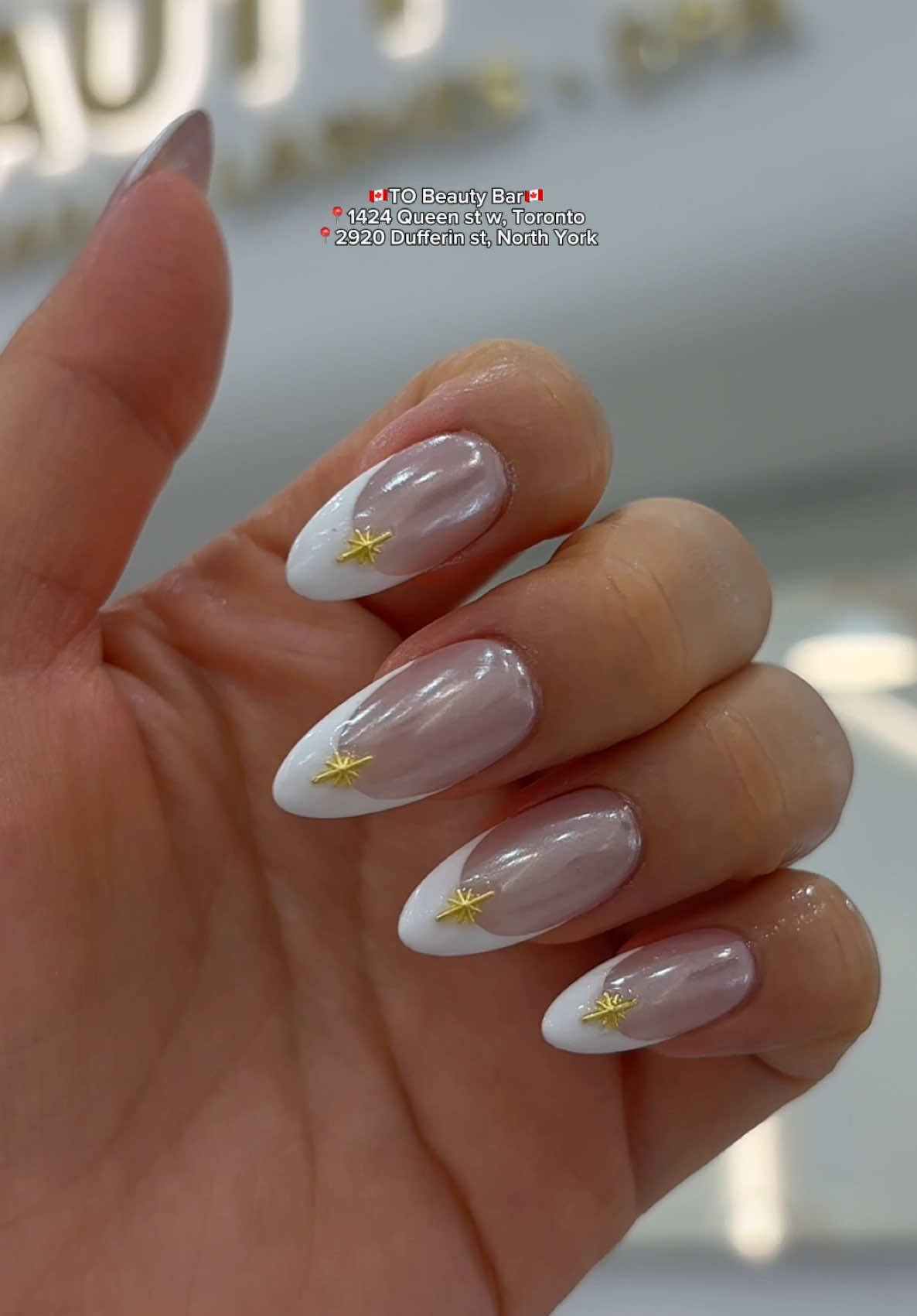 Snow White @Kiara Sky Professional Nails  📍1424 Queen st w, Toronto 📍2920 Dufferin st, North York #kiaraskynails #kiarasky #tobeautybar #torontonails #christmasnails 