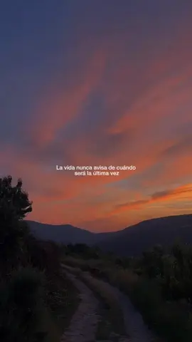 #🤠♥♥ #diciembre2025 #🌙✨ #atardeceres🌅 #🤠♥♥ 