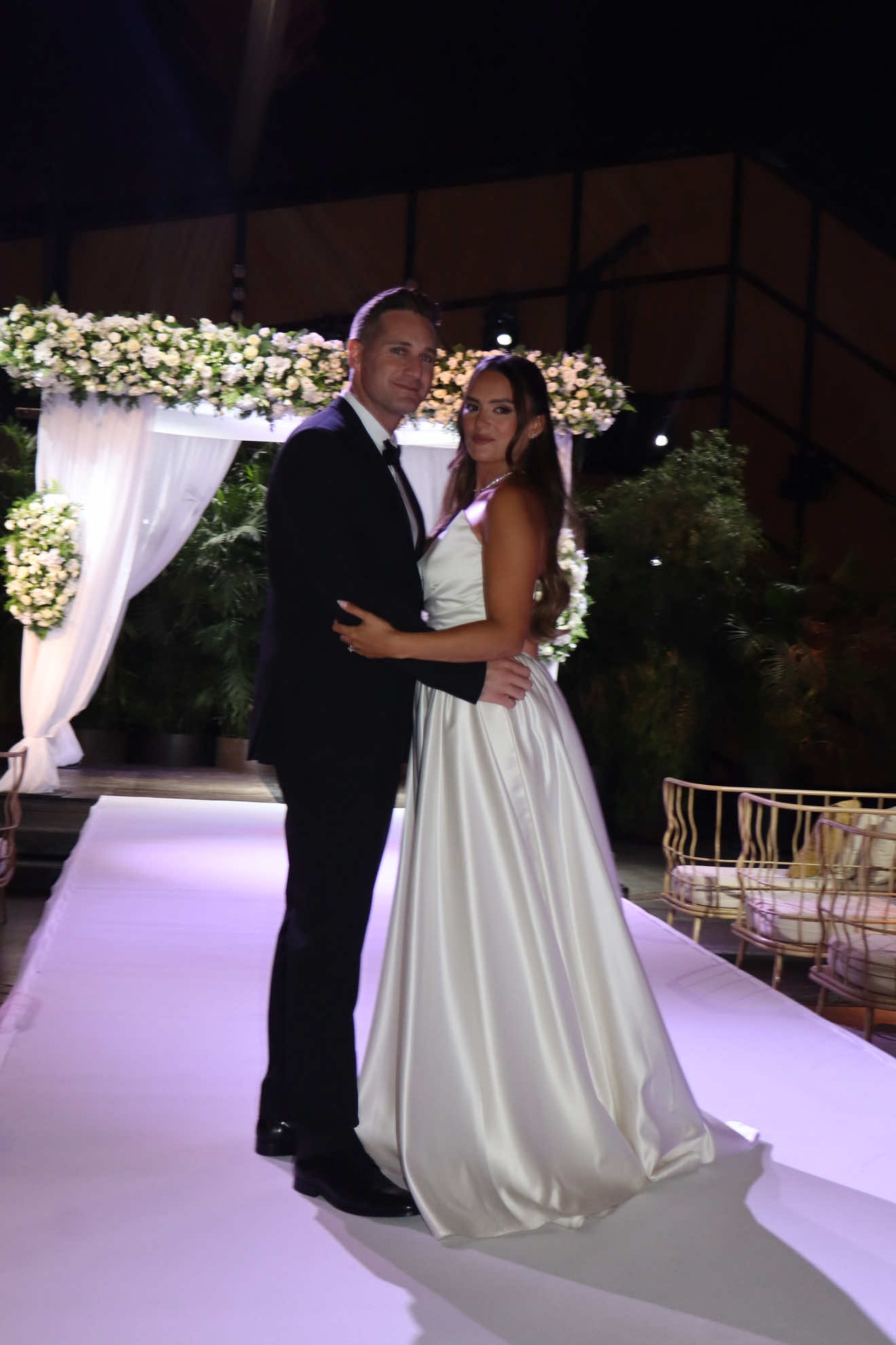 כשהחתן רופא וזה השיר לשבירת כוס 😂  #social #weding #viral #foryouuuuuuuuuuuuu #fypシ #bride #כלות #סושיאל #חופה 