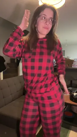 This one wasn’t bad either… #fyp #pyjamas #christmas #pokerface #dance 