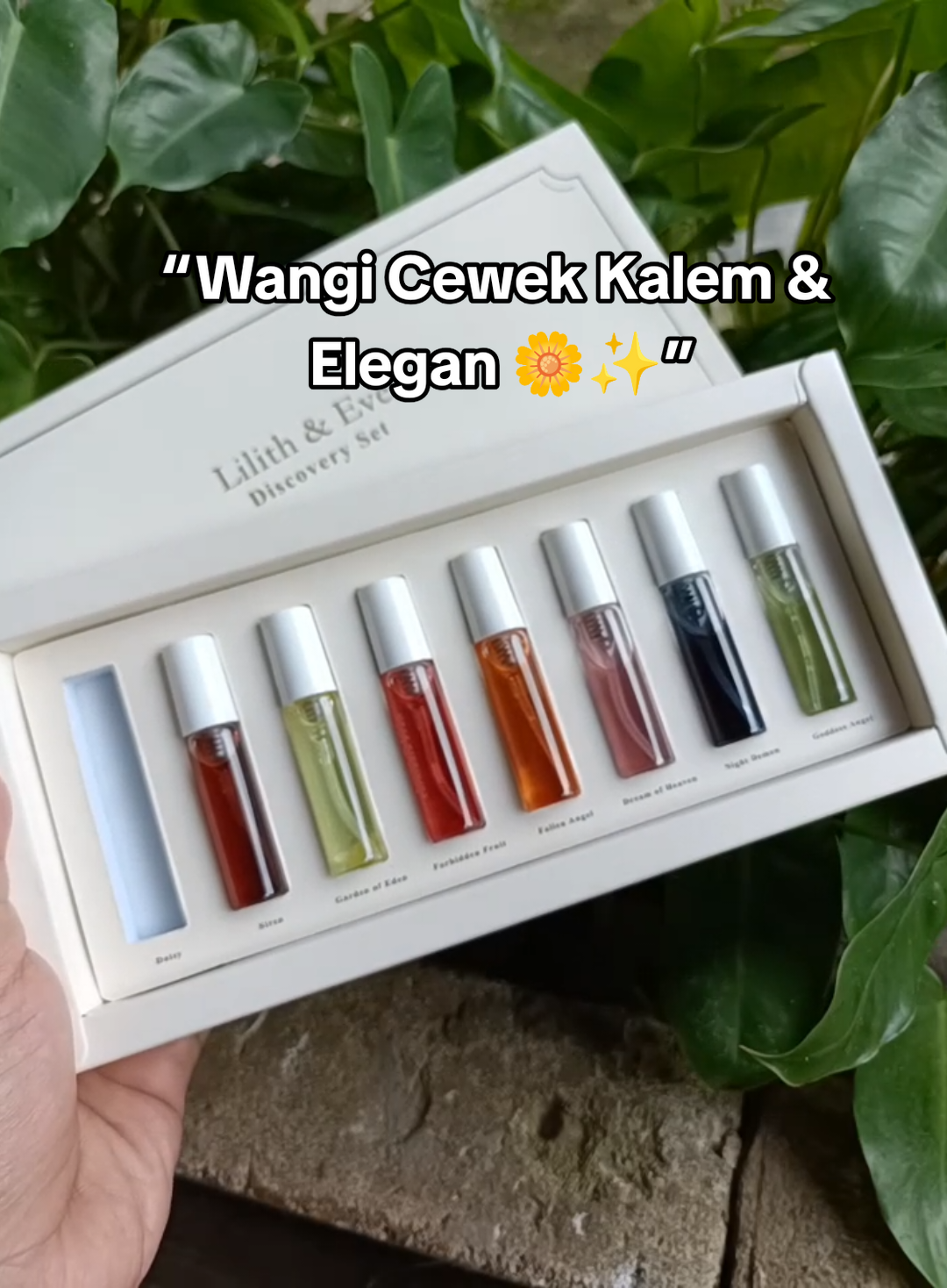 parfum wanita lilith and eve Daisy ini wangi yang selalu aman dipakai di semua suasana 🌼 Lembut, fresh, bersih, dan bikin aura kamu makin feminine banget! Dipakai daily juga cocok, buat ngedate makin pede #parfum #parfumviral 