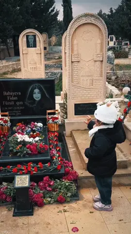 Bağışla sevdiyim gecdə olsa gətirdim balalarını..🥀