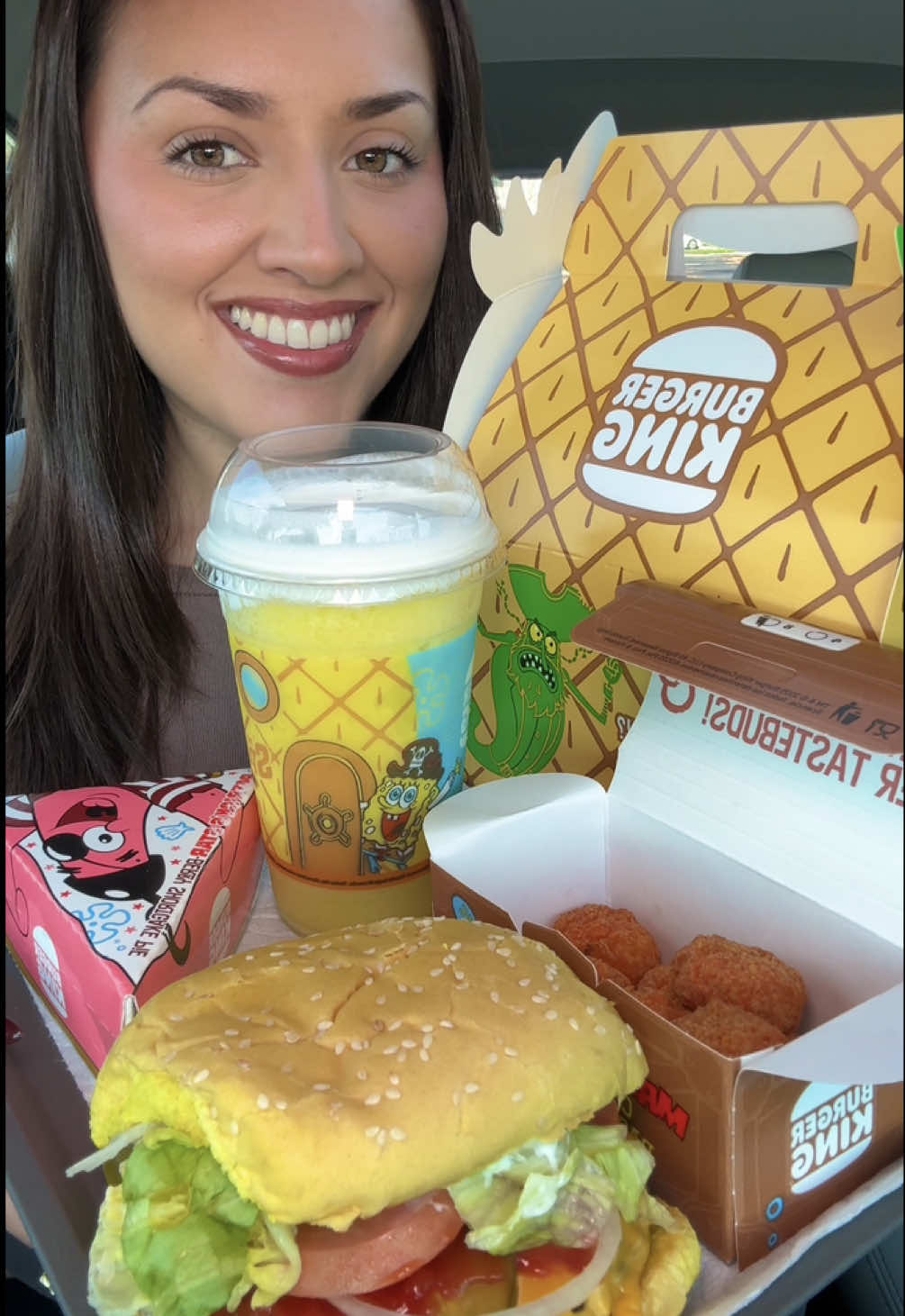 living my 5 year old dream trying @Burger King’s NEW spongebob collab meal 🤭😝 #burgerking #spongebob #foodreview #mukbang #fypシ 