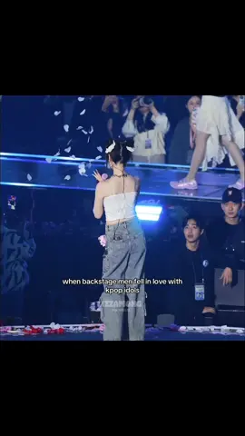 This is so cute 😭 #kpop #kpopfyp #staff #fallinlove #liz 