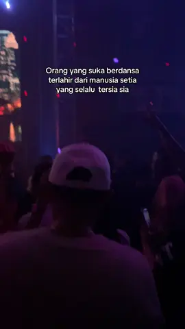 Hello 🍃#4upage #xybca #fypシ゚viral #stasiuntop10surabaya #fypage 