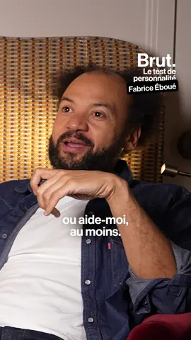 Fabrice Éboué est fatigué, a peur de la spéléologie et aime Capitaine Flam. Il en a parlé à @Canelle Sab qui lui a fait passer LE test de personnalité ✨ #fabriceeboué #geraldleconquerant 