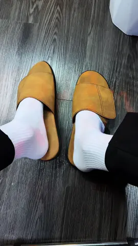 Không cần thương hiệu lớn, chỉ cần chất thế này là đủ 👌 #xuhuong #fyp #depnamnu #revew #giaysneaker 