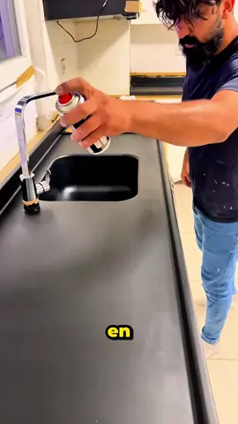 ¡no vas a creer cómo quedó esta cocina con un rociado!