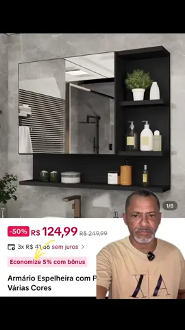 A Espelheira Cleopatra une funcionalidade e estilo, com porta elegante e acabamento moderno em várias cores. Ideal para organizar o banheiro, oferecendo praticidade, beleza e um toque sofisticado ao ambiente. #EspelheiraCleopatra #BanheiroModerno #OrganizaçãoPrática #DesignElegante #DecoraçãoFuncional