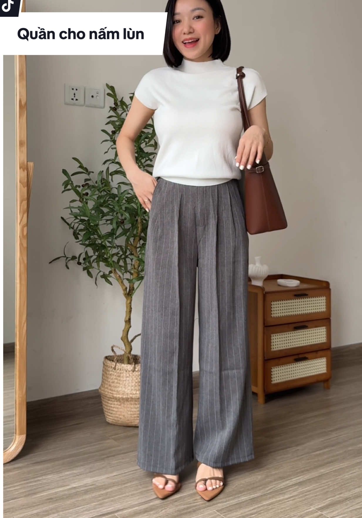 Chị em nấm lùn tìm quần âu diện đi chơi đi làm thì tham khảo mẫu này nhớ #quantaynu #quannudangsuong #quandanhchonamlun #quannudep 