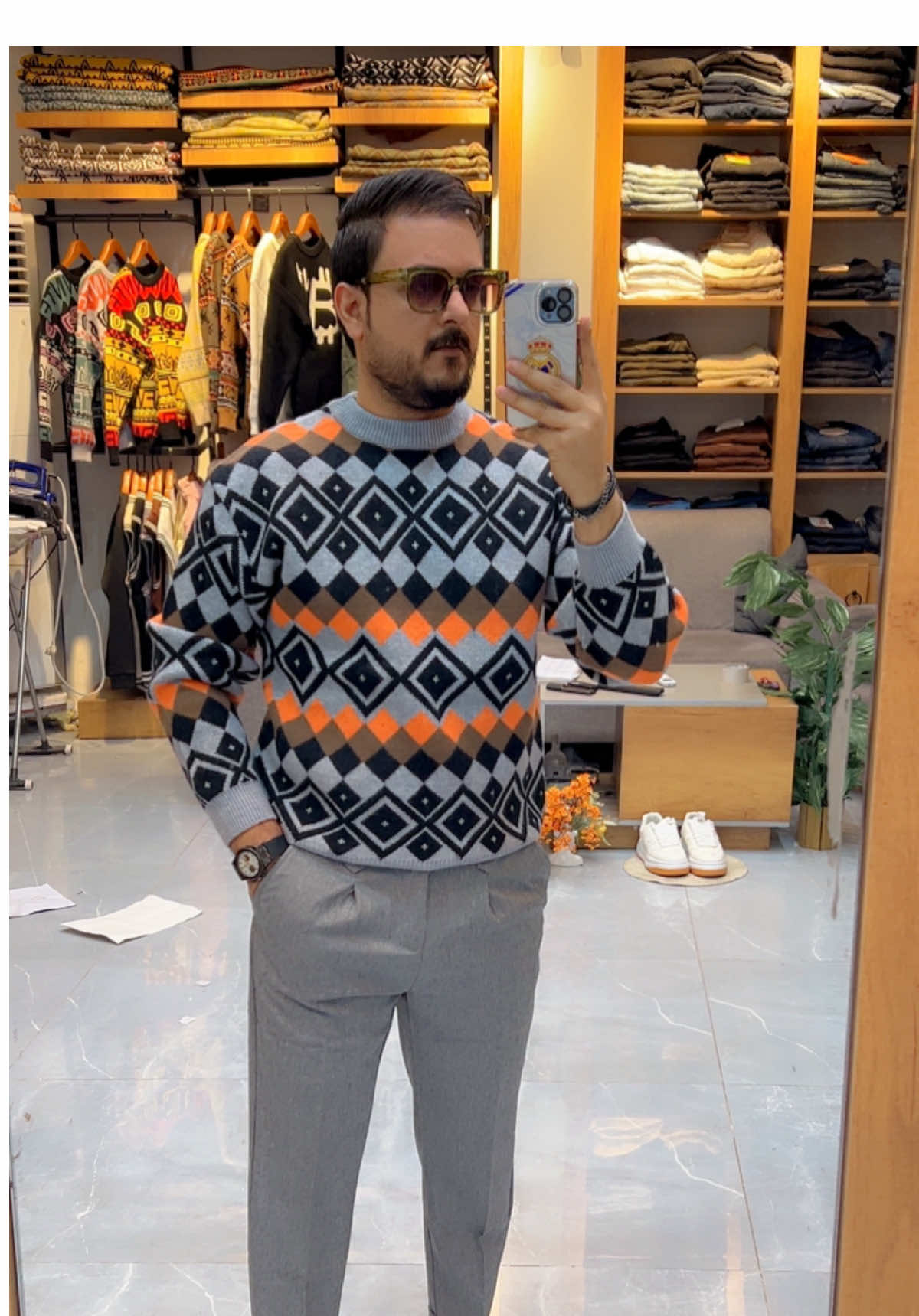 أزيـاء الـمايسـتـرو 👔 📍العنوان الناصرية شارع الجمهورية📍   (مجمع الجمهوريه  ) هاتف ☎️ 07762680001☎️ 🚚 يوجد خدمه توصيل كل المحافضات 🚚 