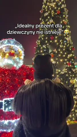 Nie wiesz co kupić swojej dziewczynie? Oto najlepszy prezent! 😮‍💨 #viral #christmas #prezent #fyp #dc 
