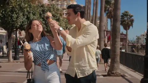 OutNow 🤍🔥الاغنيه دوقتي موجوده علي اليوتيوب #Jannat_Hayaty #جنة_حياتي  #عبدالرحمن_فهمي #١٠٠مليون_ماشاالله