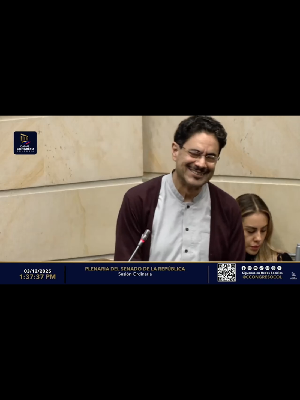 👏👏 Un magistral y sonriente Iván Cepeda les voltea al CD un debate sobre las disidencias qué emitió mentirosamente Caracol con la verdad paramilitar de su Jefe Político Uribe 👏👏 Les pregunta Cepeda ¿LOS APÓSTOLES ERAN 12 O ERAN 13? El 13 en referencia al paramilitar qué fue presidente de Colombia. Paloma Valencia alterada solo puede salir con la infamia de acusar a Cepeda de querer al matar 🤦🤦