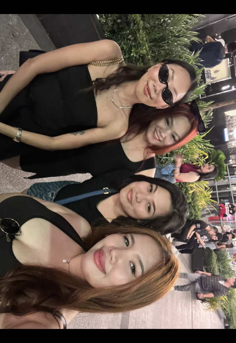 the girls’ night out finally made it out of the group chat 🖤🥂😎