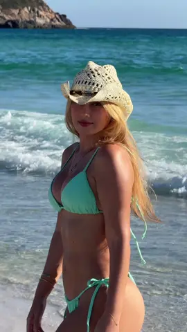 💙 Durante o Natal, há ofertas incríveis no Mercado Livre! Aproveite! Pesquise no Mercado Livre o ID chapéu: QF78YU-R231 @Mercado Livre  #MercadoLivre #MeusFavsDoMercadoLivre