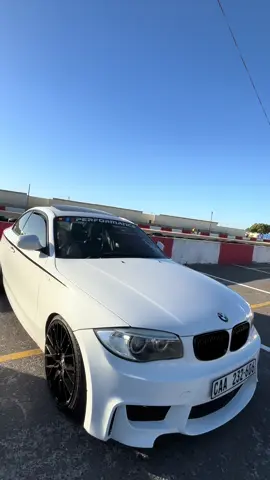 robot racing 😝#fyp #SAMA28 #viral #bmwmotorsport #killarneyracetrack 